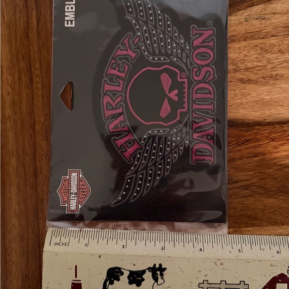 Harley-Davidson Pink and Black Emblem - Picture 3 of 6